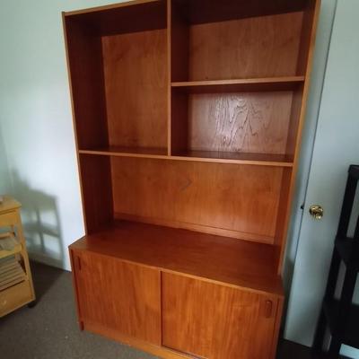 WOODEN SHELVING UNIT