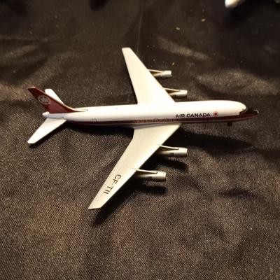 METAL AIRPLANES