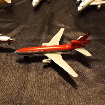 METAL AIRPLANES