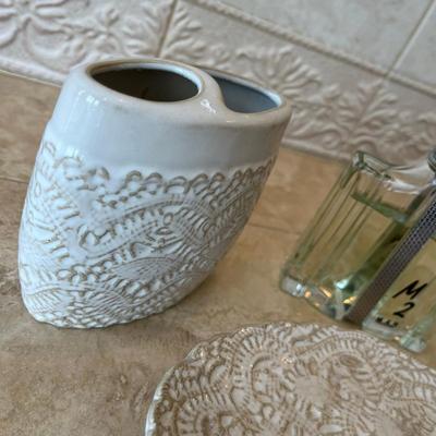 Lot of bathroom supplies