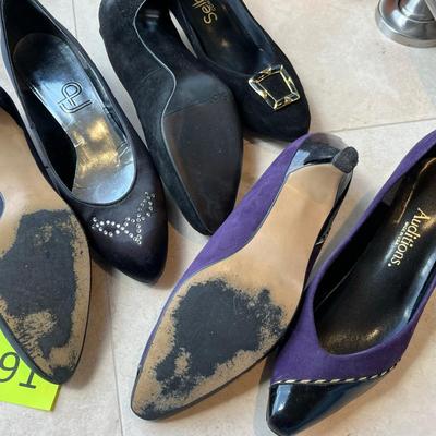 3 Pair of dress shoes