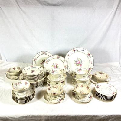 1481 Vintage Bavaria Hutschenreuther "The Queens Rose" China