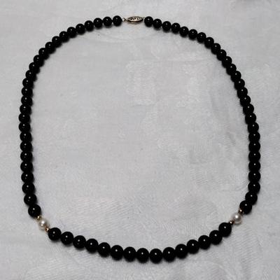 IPS 18" Onyx And Pearl Necklace 14K Beads And Clasp