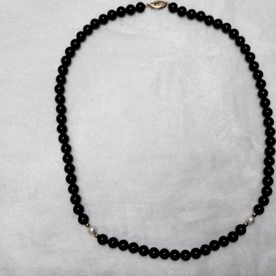 IPS 18" Onyx And Pearl Necklace 14K Beads And Clasp
