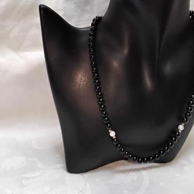 IPS 18" Onyx And Pearl Necklace 14K Beads And Clasp