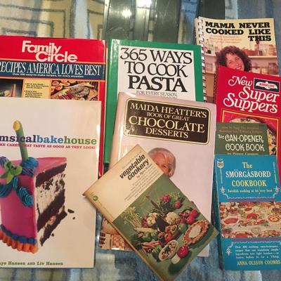 Vintage cookbook collection including Family CIrcle