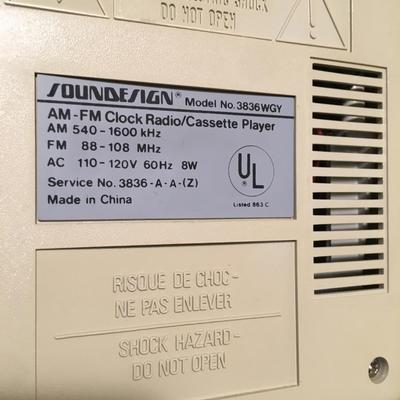 Soundesign am/fm cassette player clock radio