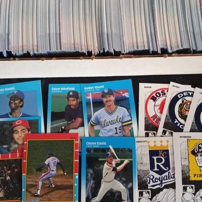 FLEER BASEBALL LOGO AND TRADING CARDS