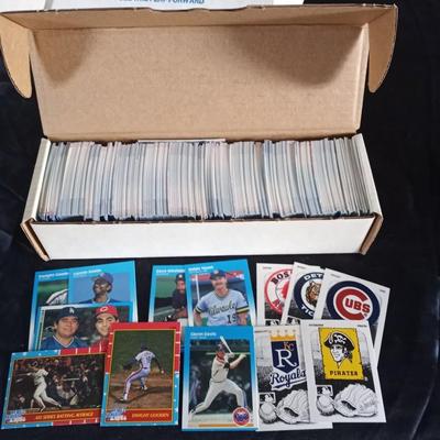 FLEER BASEBALL LOGO AND TRADING CARDS