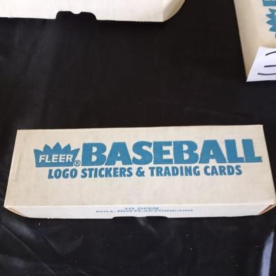 FLEER BASEBALL TRADING CARDS