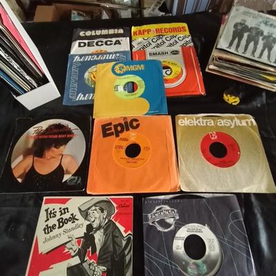 45 LP'S-QUEEN-PAT BENITAR-MEAT LOAF AND MANY OTHER BIG NAMES