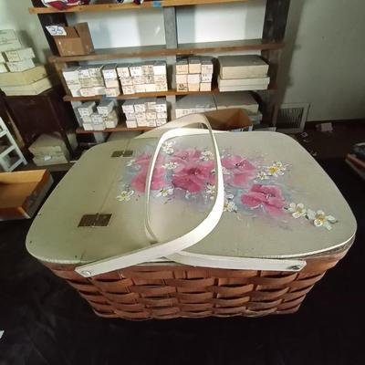 WICKER AND HAND PAINTED PICNIC BASKET WITH HANDLES
