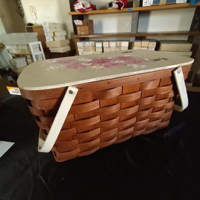 WICKER AND HAND PAINTED PICNIC BASKET WITH HANDLES