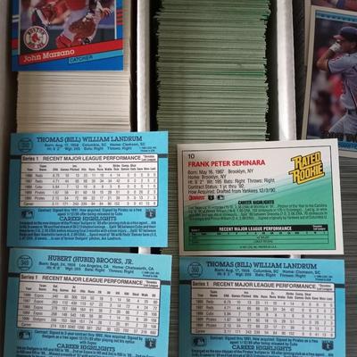 LARGE BOX OF 92 BASEBALL TRADING CARDS