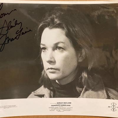 Desperate Characters Shirley MacLaine signed movie photo