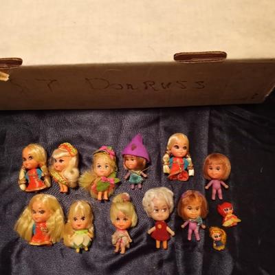 VINTAGE KINDLES DOLLS