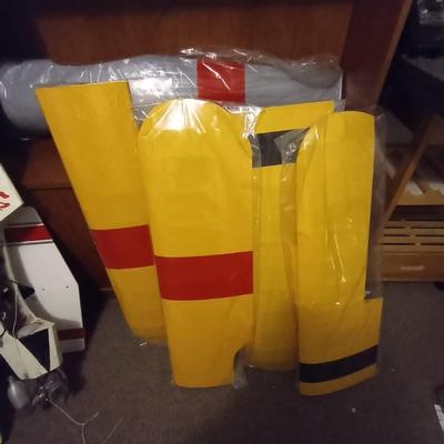 HOBBY AIRPLANES MOSTLY FOR PARTS AND CONTROLERS