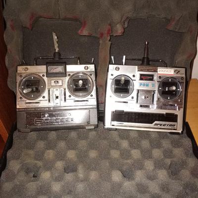 HOBBY AIRPLANES MOSTLY FOR PARTS AND CONTROLERS