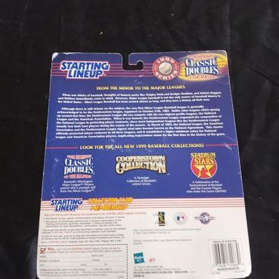 NEW IN PACKAGE STARTING LINEUP FIGURES