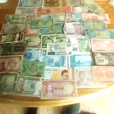 FOREIGN PAPER CURRENCY