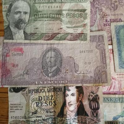 FOREIGN PAPER CURRENCY