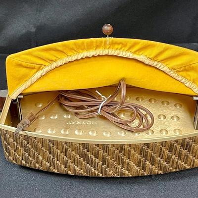 Vintage Salton Hotray Electric Bread Warmer Basket Teak Handles Harvest Gold Cover Buffet Breadbasket