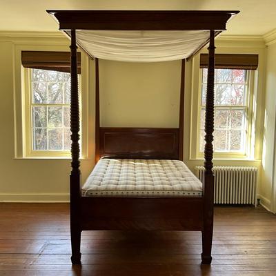 1519 Custom Antique Mahogany Canopy Bed