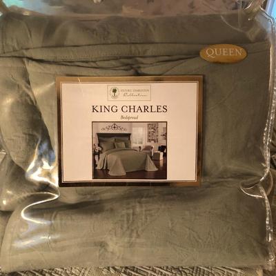 Huge Lot: Queen Bedding/Blankets/Pacific Coast Feather Co. Down Comforter - Lot 257