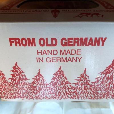 New Holiday Ornaments: Steinbach & Macyâ€™s Star -Lot 259