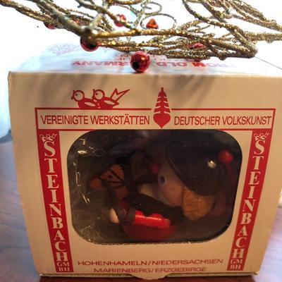 New Holiday Ornaments: Steinbach & Macyâ€™s Star -Lot 259