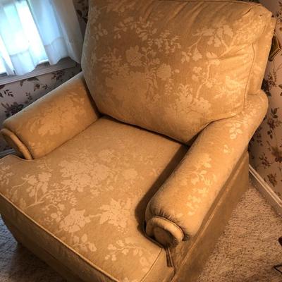 Ethan Allen Upholstered Chair 35Lx37Wx37H -Lot 268