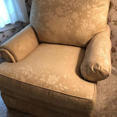 Ethan Allen Upholstered Chair 35Lx37Wx37H -Lot 268