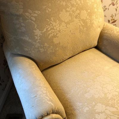 Ethan Allen Upholstered Chair 35Lx37Wx37H -Lot 268