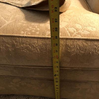 Ethan Allen Upholstered Chair 35Lx37Wx37H -Lot 268