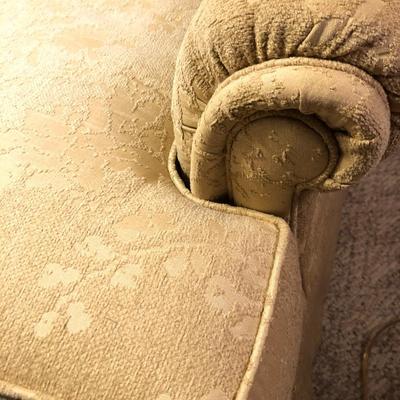 Ethan Allen Upholstered Chair 35Lx37Wx37H -Lot 268