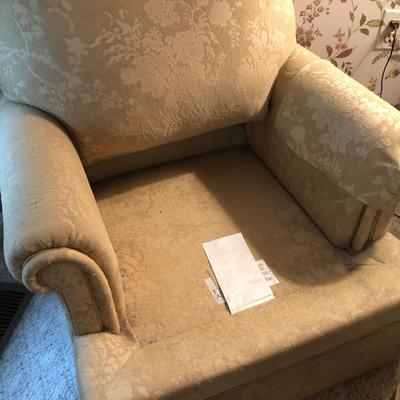 Ethan Allen Upholstered Chair 35Lx37Wx37H -Lot 268