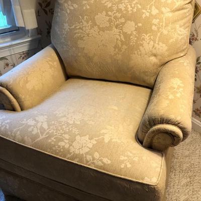 Ethan Allen Upholstered Chair 35Lx37Wx37H -Lot 268