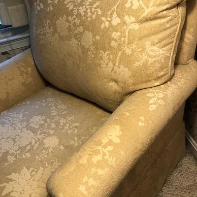 Ethan Allen Upholstered Chair 35Lx37Wx37H -Lot 268