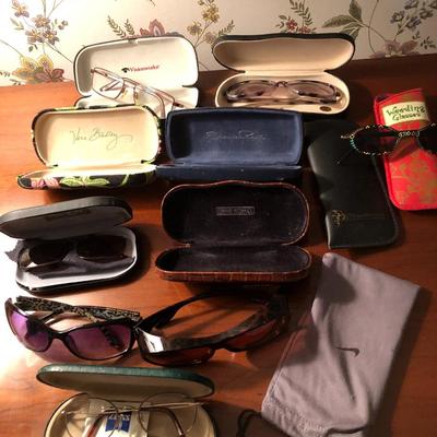 Eyeglasses & Cases - Lot 271