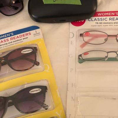 Eyeglasses & Cases - Lot 271