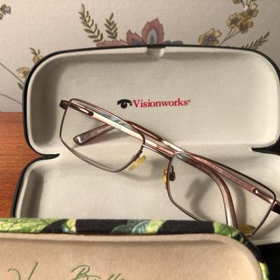 Eyeglasses & Cases - Lot 271