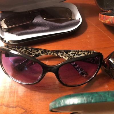 Eyeglasses & Cases - Lot 271