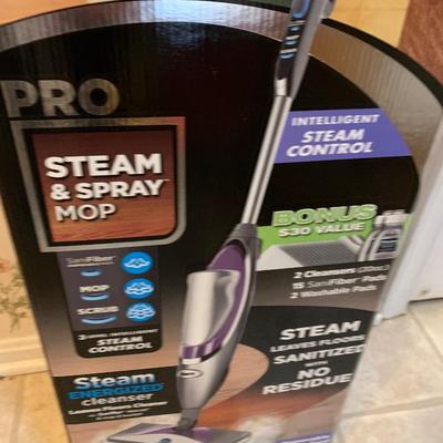 New In Box SHARK STEAMER / MOP