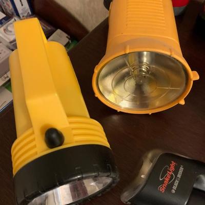 Large FLASHLIGHT Lot - 186