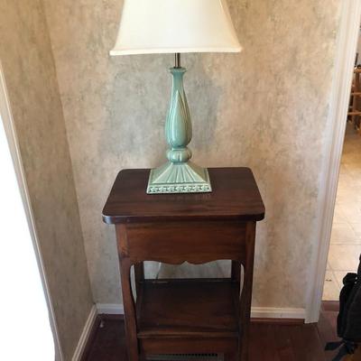 Hall Table w/ Hideaway Shelf & Lamp