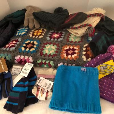 Winter Lot: Crochet Blanket/Gloves/Hats/Scarves -Lot 275