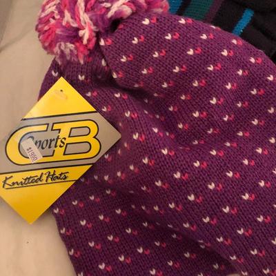 Winter Lot: Crochet Blanket/Gloves/Hats/Scarves -Lot 275