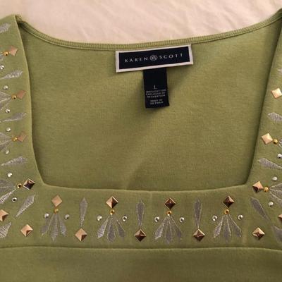 Ladies Tops Large: Lands Ends & Karen Scott -Lot 276