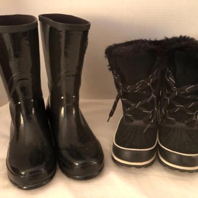 Womenâ€™s L.L. Bean Wellie & Sorel Boots (Sz 9M & 9.5) -Lot 277