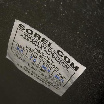 Womenâ€™s L.L. Bean Wellie & Sorel Boots (Sz 9M & 9.5) -Lot 277